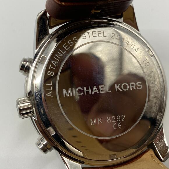 Men’s Michael Kors MK-8292 Chrono Stainless Leather Watch Working New Battery - Picture 8 of 9